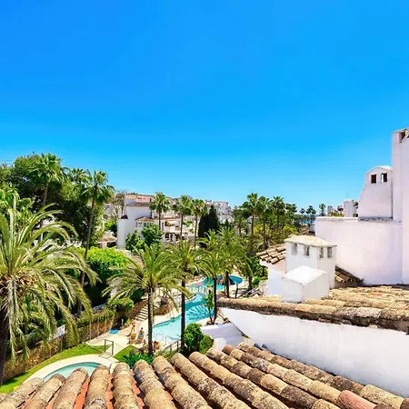 Lägenhet 1081 Luxurious Beachfront Penthouse With Private Jacuzzi Marbella