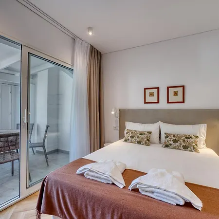 Lägenhet 1081 Luxurious Beachfront Penthouse With Private Jacuzzi