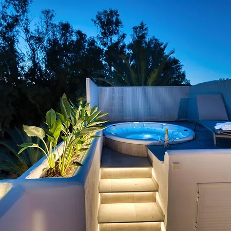 Апартаменты 1081 Luxurious Beachfront Penthouse With Private Jacuzzi Марбелья